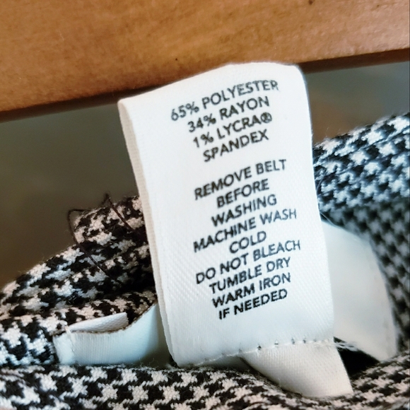 Ann Taylor Black & White Houndstooth Wide Leg Capri Pants, sz 8 - Picture 8 of 8